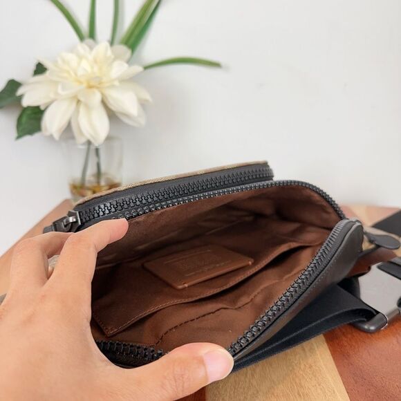 NWT Coach Track Belt Bag In Signature Canvas - Picture 5 of 6